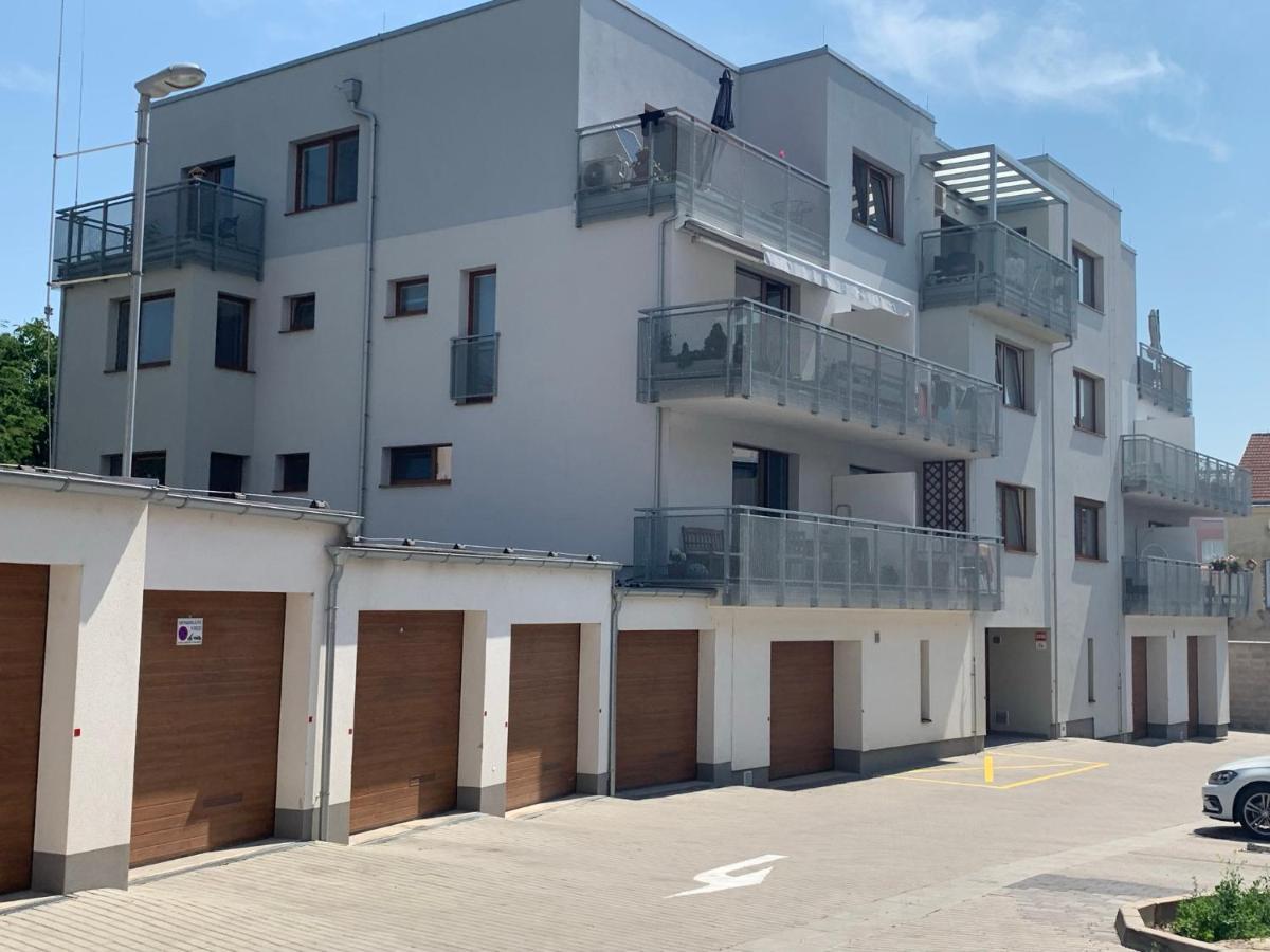 Kelleruv Mlyn - Apartman S Vlastni Garazi, Znojmo Centrum Exterior photo